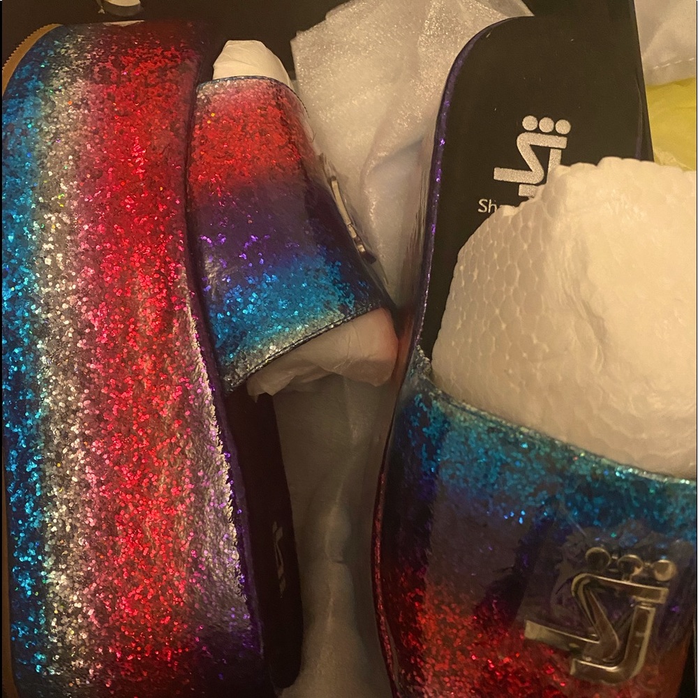 PLATFORM SANDALS